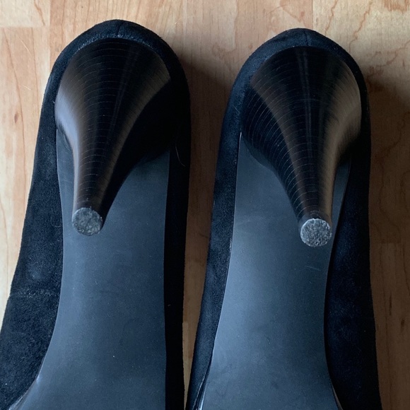 Black heels - Picture 4 of 6